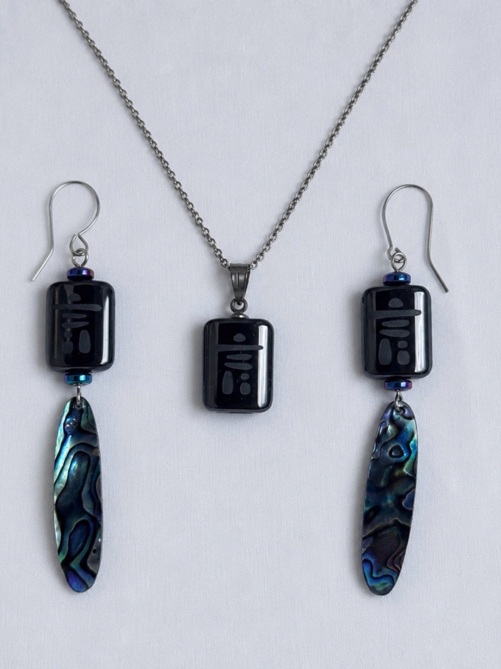 Black and Iridescent Abalone Pendant Necklace and Earring Set